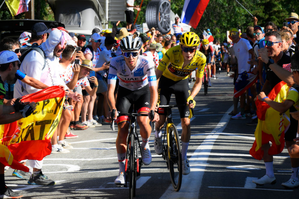 www.cyclingnews.com